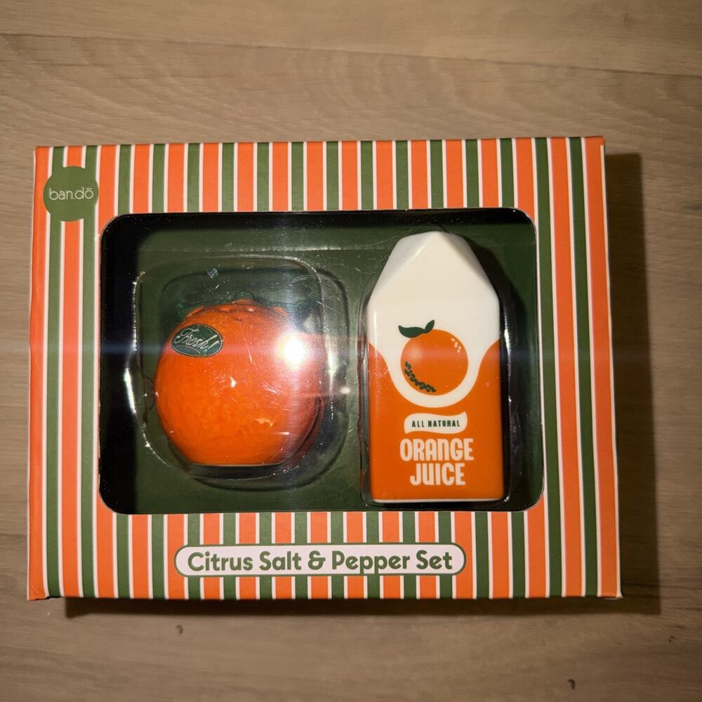 ban.do Citrus Salt & Pepper Shaker Set Orange Juice Ceramic Kitchen Decor NIB